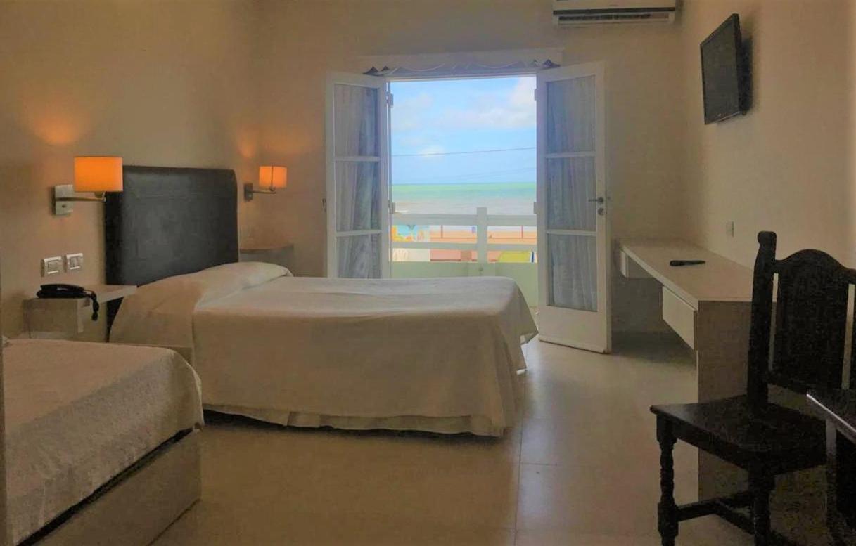 Hotel Tejas Rojas Villa Gesell Exteriör bild
