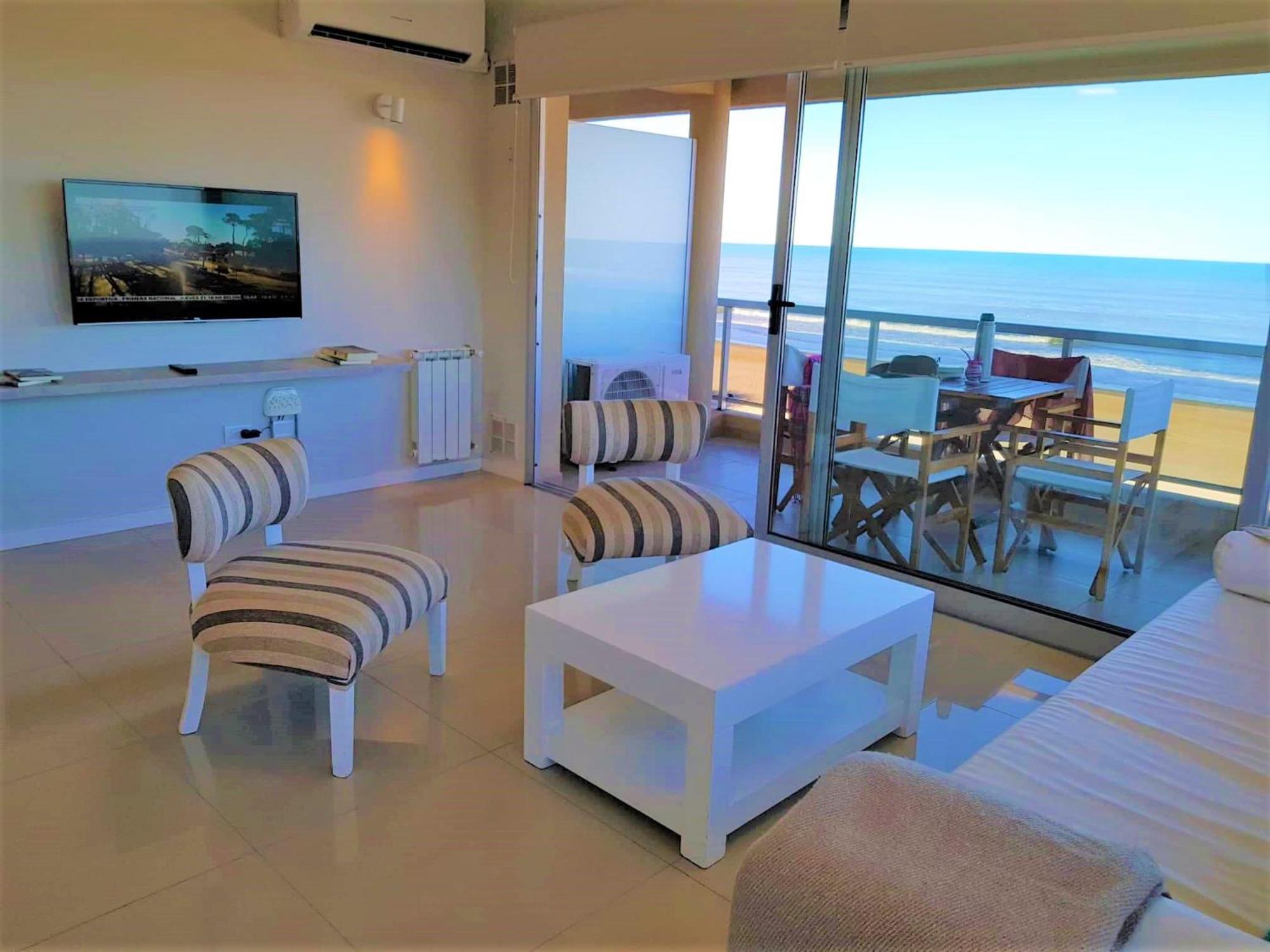 Hotel Tejas Rojas Villa Gesell Exteriör bild