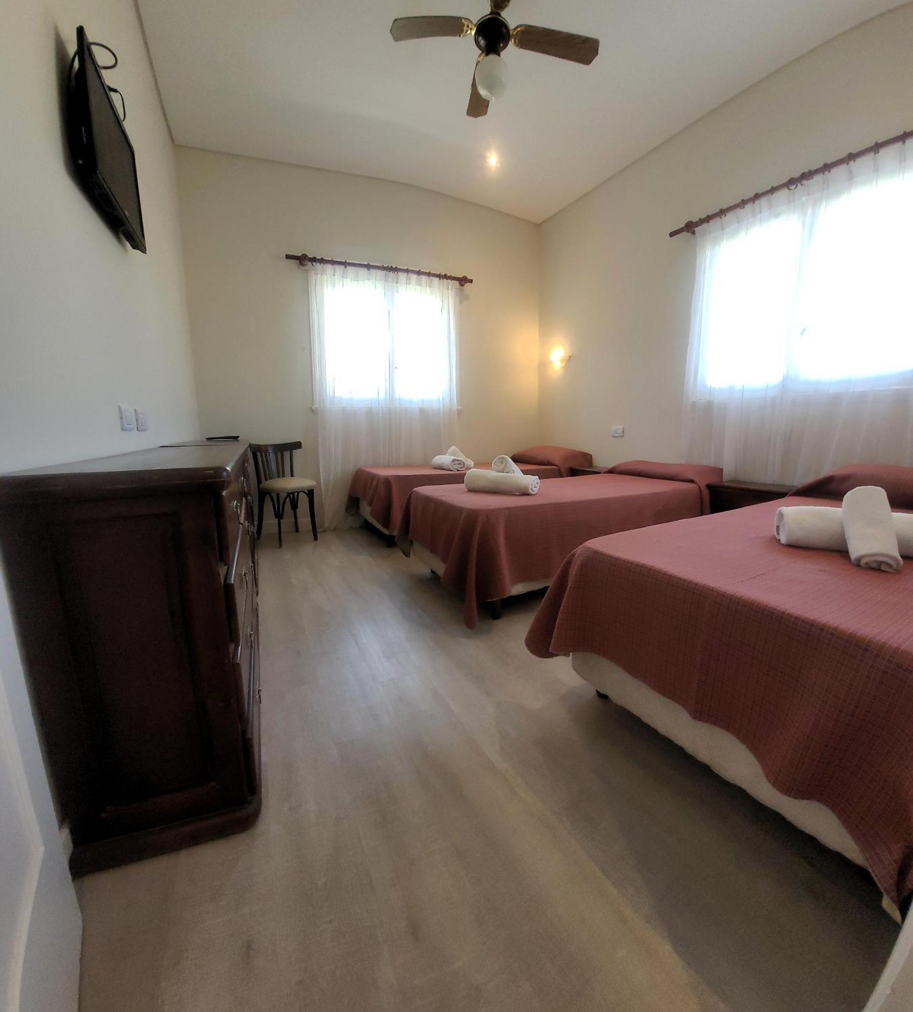 Hotel Tejas Rojas Villa Gesell Exteriör bild