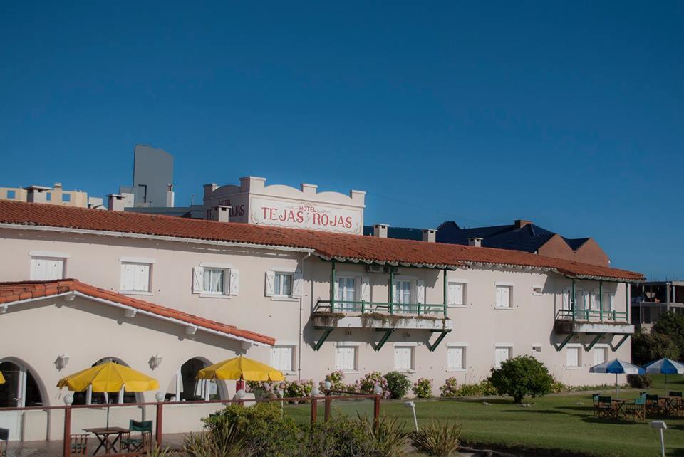 Hotel Tejas Rojas Villa Gesell Exteriör bild